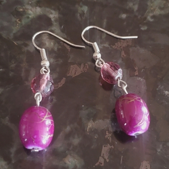 Purple and pink drop earrings in pink gemstone. 🌴 - Picture 3 of 6